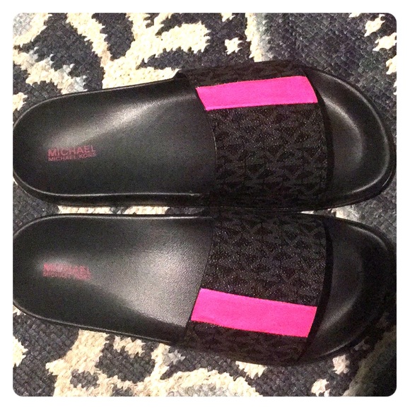 Never worn Michael kors slides - Picture 1 of 3